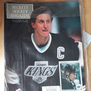 Wayne Gretzky Beckett Hockey Magazine First issue with Patrick Roy on back